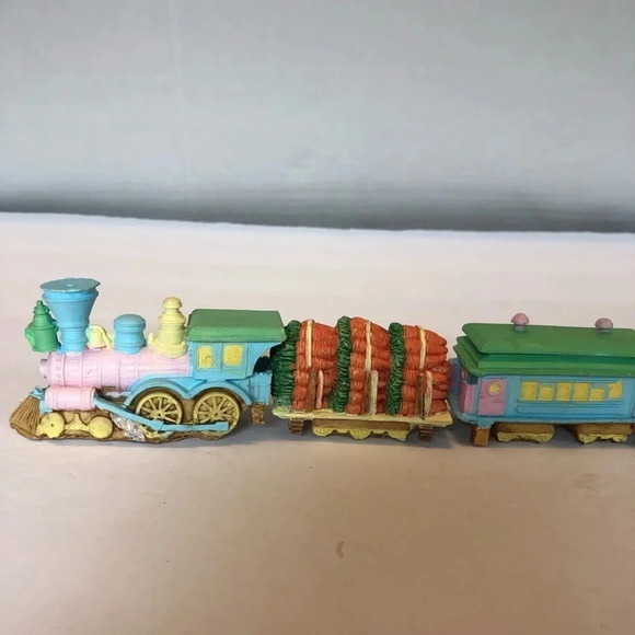 Vintage Christmas Decor - Picture 2 of 4